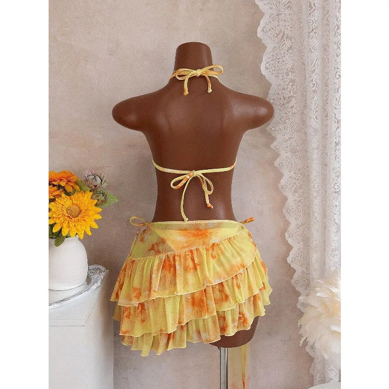 2026 New Women's Print Bikini Set Sexy Bandage Micro Bikini Layered Ruffle Skirt Three Piece Sets Beachwear Vacation Pool Party