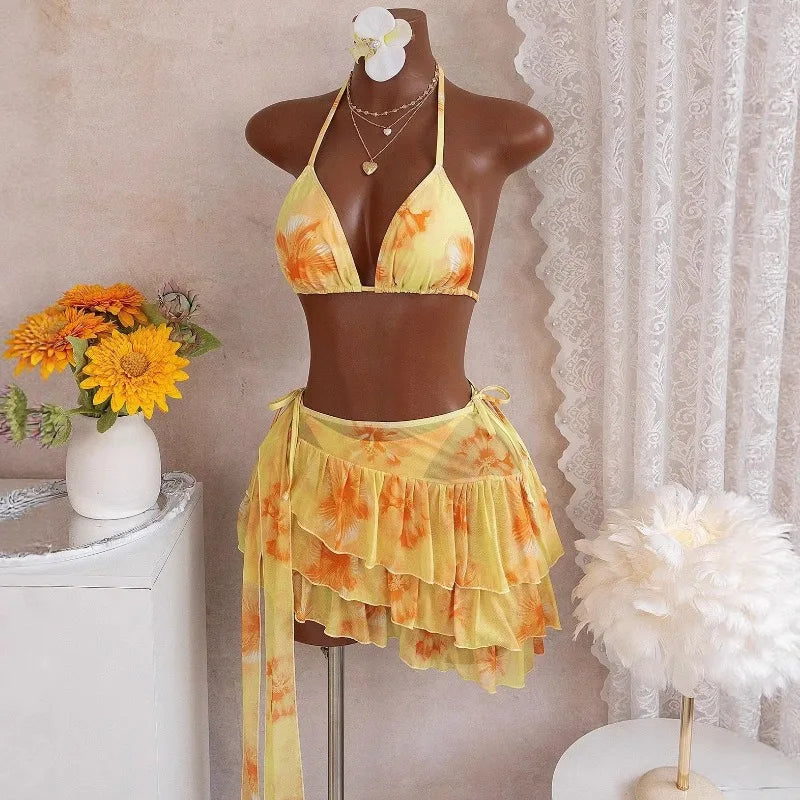 2026 New Women's Print Bikini Set Sexy Bandage Micro Bikini Layered Ruffle Skirt Three Piece Sets Beachwear Vacation Pool Party