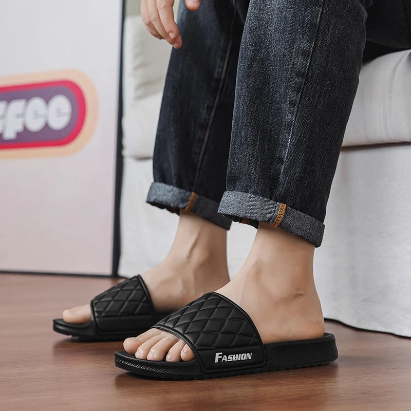 Summer beach slippers men's fashion comfortable EVA breathable sandals home indoor and outdoor sandals plus size slippers 46 47