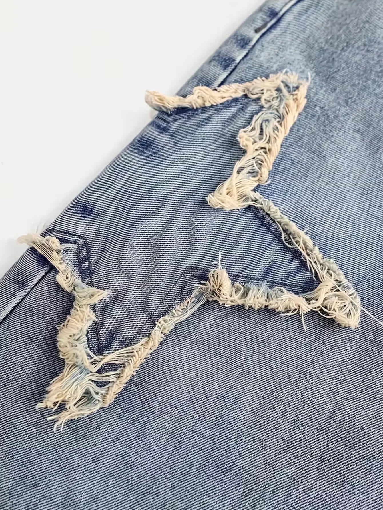 Girls' jeans in spring and autumn, casual fashion, girls' pants, stylish and versatile, children's pants