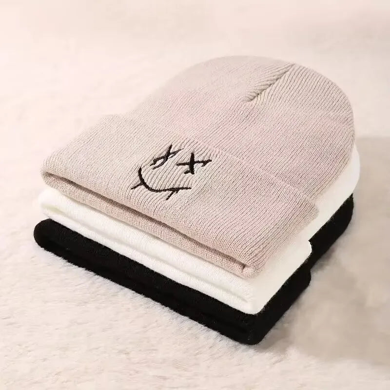 1pc/3pcsWinter and autumn warm-up hat with embroidered smiling face woolen hat for men and women, knitted for casual and active